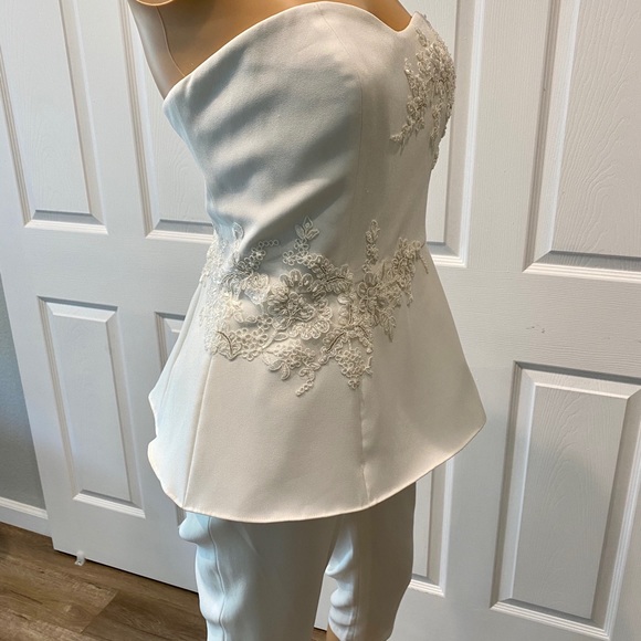 MARCHESA NOTTE SZ 10 WHITE HALTER JUMPSUIT - Picture 5 of 14